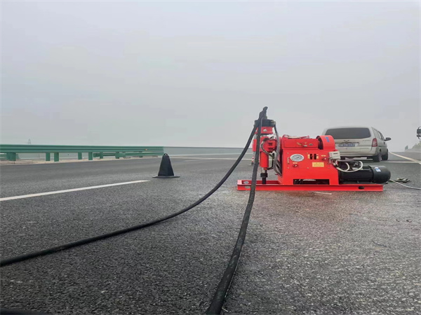 海西马路路基路面开裂下沉注浆加固灌浆