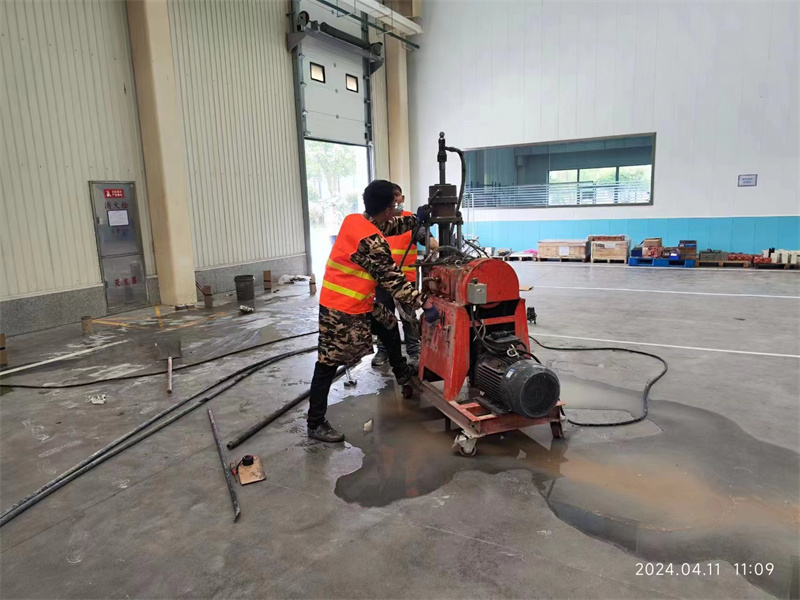 海西厂房地面下沉塌陷注浆加固施工